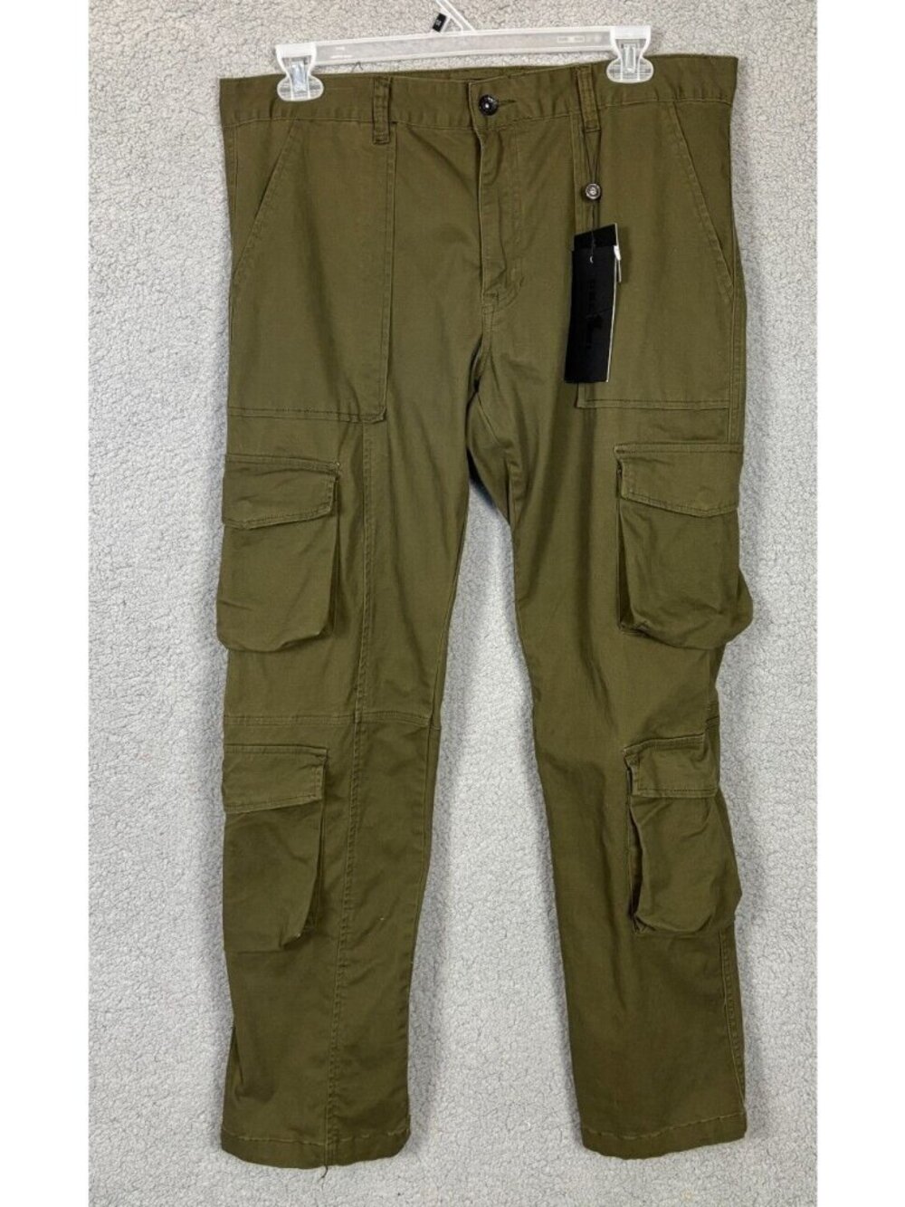 Decibel Men's Multi Pocket Twill Cargo Pants Olive Drab  Size 36W X 32L NWT's.